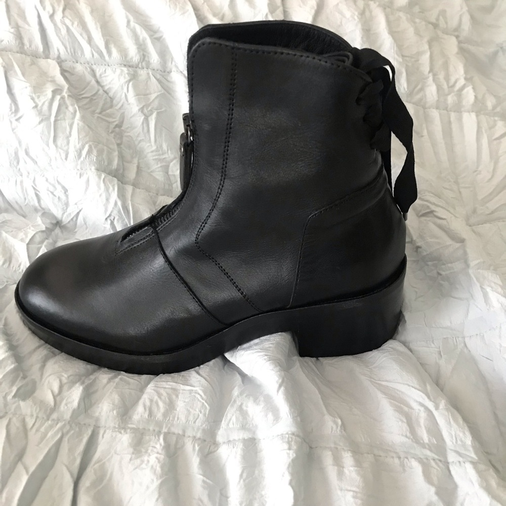 Lillimill soft leather black ankle boot size 8 US